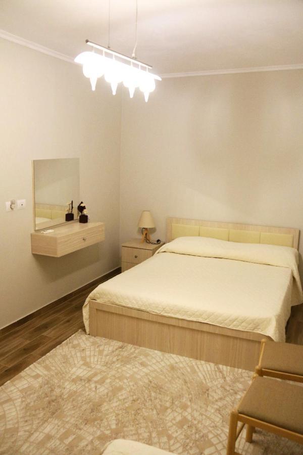 New Bazaar Arben'S Apartment Тирана Екстериор снимка